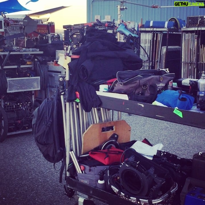 Ellen Pompeo Instagram - Just a tiny little show called #greysanatomy #happygreysday