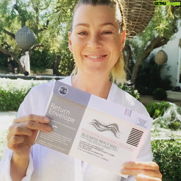 Ellen Pompeo Instagram - IT’S GAME TIME!!
