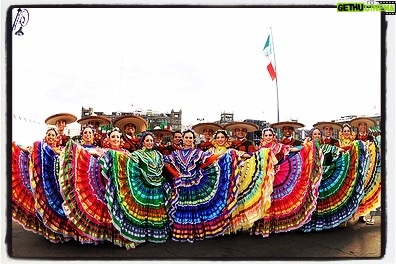 Ellen Pompeo Instagram - On this day in 1810, an eleven year battle began for Mexico’s independence from Spain. Mexico’s contribution to the fabric of the United States is immeasurable. From food and music to folklore and the arts. On this day and every day, I salute you. I also want to acknowledge the sacrifice Mexican immigrants continue to make on a daily basis in this country for us... as essential workers, front line workers and farmers. 🙏❤️#mexicanindependenceday #hispanicheritagemonth