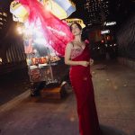 Elli AvrRam Instagram - Bollywood Vibes on New York Streets! Videsi Desi Pardesi😎 Got it? #NewYorkWithElli In @masumimewawallaofficial for @azafashions @masumimewawalla Hair & Makeup @brushedbyceliaaurora Photos by @mingfaichan . #newyorkcity #newyork #manhattan #downtown #streetstyle #streetshot #bollywood #vibes #worldwide #elliavrram #yourstruly New York Manhattan