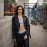 Elli AvrRam Instagram – Bas, La la la lalala🐈‍⬛🕶️🌹

Photographed by @bharat_rawail .
Styled by @bombaebyaisha 
H&M by @taskeen_c 

#elliavrram #yourstruly #mumbaimerijaan