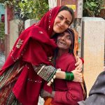 Elli AvrRam Instagram – There was something so cute and warm about this lady, I couldn’t hold myself from wanting to hug her and touch those cute cheeks that reminded me of my grandmother and mother❤️ I of course asked her first if she would be okay with me doing so, and she replied saying ‘hum gareeb insaan hai. I felt extremely bad, and went for a tight hug filled with love. She smiled and laughed, my work was done. What’s better than spreading love in this World?

Thank you @thekaustubhdere for capturing the moment❤️

#indiawithelli #spreadlove #elliavrram #yourstruly Chitrakoot UP- 96
