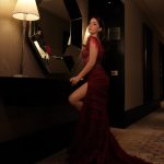 Elli AvrRam Instagram - Yours truly, Red Velvet Cake❤️🍰 at 69th Filmfare Awards. Dressed in @rockystarofficial Hair & Makeup @ankitamanwanimakeupandhair Photos by @kpfilms31 @theabhivalera #filmfare #awards #elliavrram #yourstruly