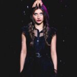 Elliana Walmsley Instagram – happy 1 year to @wednesdaynetflix ☂️🖤

ps it’s also wednesday today lol