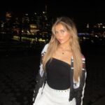 Elliana Walmsley Instagram – pretty sure i saw a rat run by while taking these New York City