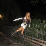 Elliana Walmsley Instagram – pretty sure i saw a rat run by while taking these New York City