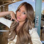 Elliana Walmsley Instagram - bronde 🤎 @hairby_chrissy