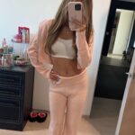 Elliana Walmsley Instagram - wisdom teeth = gone