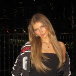 Elliana Walmsley Instagram – pretty sure i saw a rat run by while taking these New York City