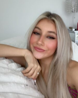 Elliana Walmsley Instagram - tutu