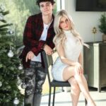 Elliana Walmsley Instagram - merry christmas from jelliana 📸: @dylanlujano