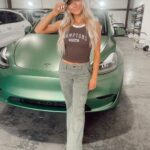 Elliana Walmsley Instagram - i have a green car now