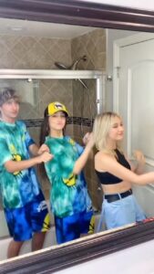 Elliana Walmsley Instagram - Trio’s first mirror video!!🔥 @ellianawalmsley_ @reifharrison @mckenzibrooke