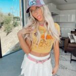 Elliana Walmsley Instagram - 💝🧸🎀💀🤎 @urbanoutfitters Los Angeles, California