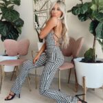 Elliana Walmsley Instagram - take a seat 🪑🖤 Los Angeles, California