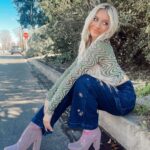 Elliana Walmsley Instagram - je ne regrette rien 💚🌸 Los Angeles, California