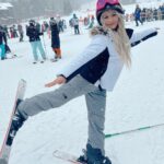 Elliana Walmsley Instagram - hit the slopes 🎿❄️ have a Merry Christmas everyone! 🎄 Jackson Hole, Wyoming