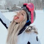 Elliana Walmsley Instagram - hit the slopes 🎿❄️ have a Merry Christmas everyone! 🎄 Jackson Hole, Wyoming