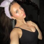 Elliana Walmsley Instagram - someone take kissy faces away from me