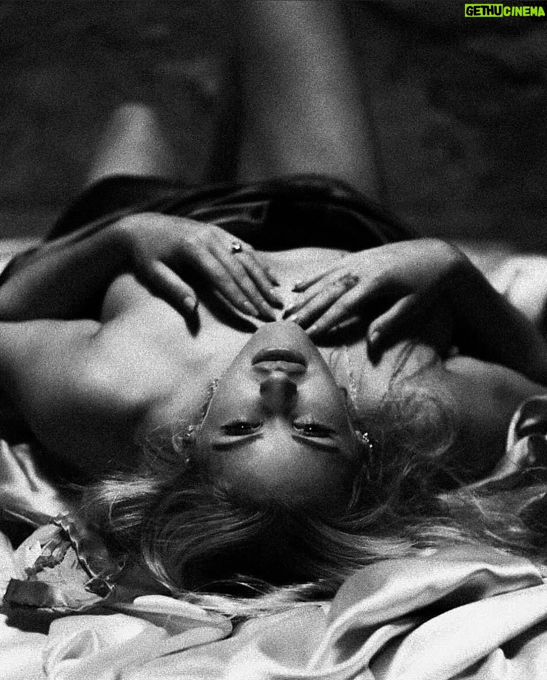 Ellie Goulding Instagram - 5 years since Flux x💔
