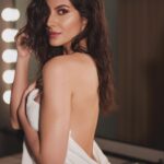 Elnaaz Norouzi Instagram - I keep my promises 💋✨ . . . @taras84 @meghnabutanihairandmakeup @hairstylist_madhav2.0 @ashley_rebello @shamitasingha Mumbai, Maharashtra