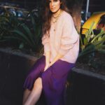 Elnaaz Norouzi Instagram - On the roads of Colaba… 💜