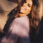 Elnaaz Norouzi Instagram - On the roads of Colaba… 💜