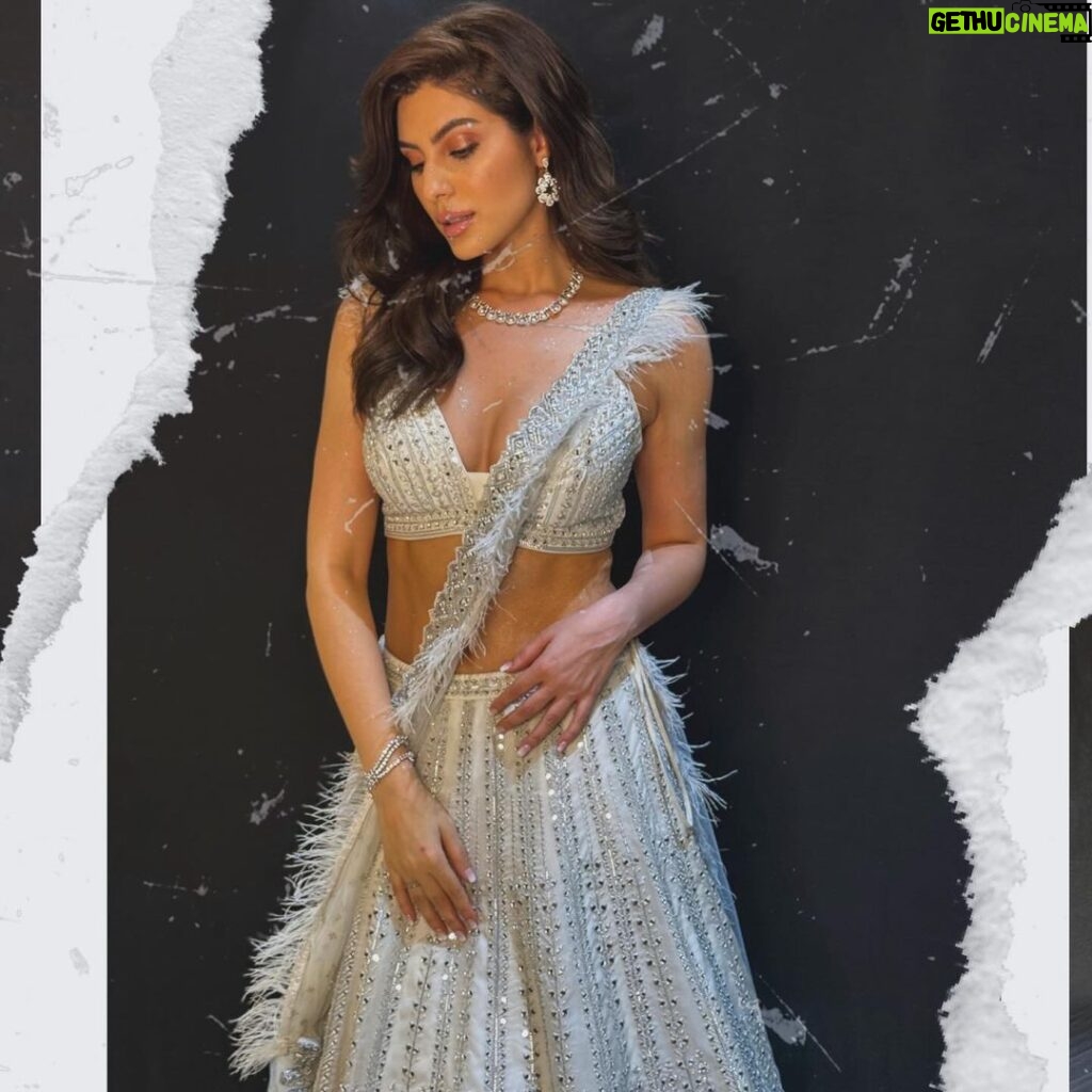 Elnaaz Norouzi Instagram - My look for Ira and Nupur’s Wedding 🤍 Happy Sunday . . . . . Outfit @chameeandpalak Accessories @designerdreamcollection x @goldenwindow @ascend.rohank Big Shoutout to my amazing styling team ❤️ @stylingbyvictor @sohail__mughal___ Mumbai, Maharashtra