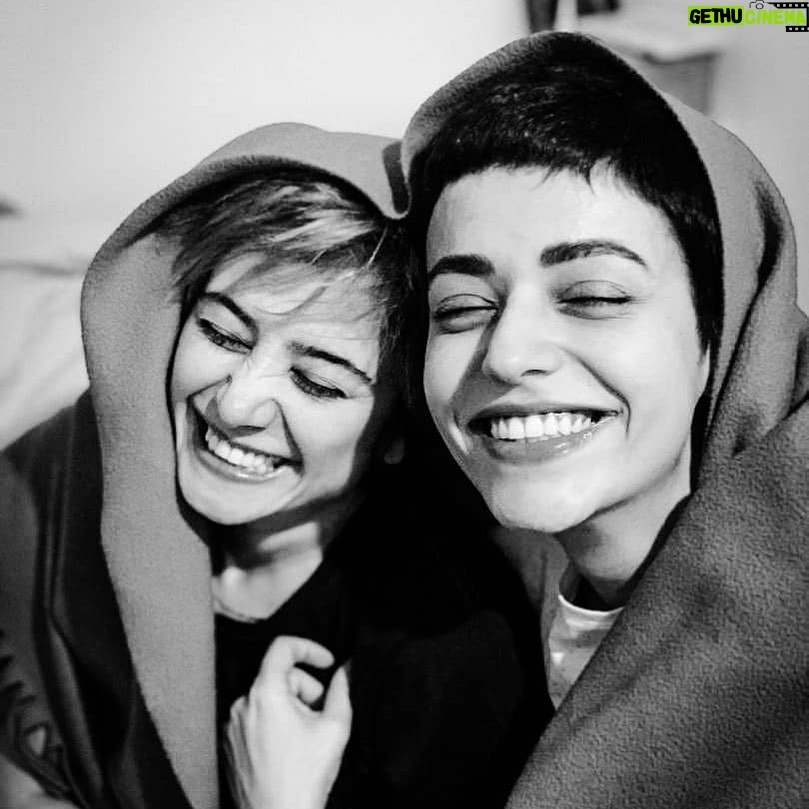 Elnaz Habibi - 120.8K Likes - قند و نبات چقد دلتنگ این روزهام😩
Hbd🎂♥️
@sogolkhaligh