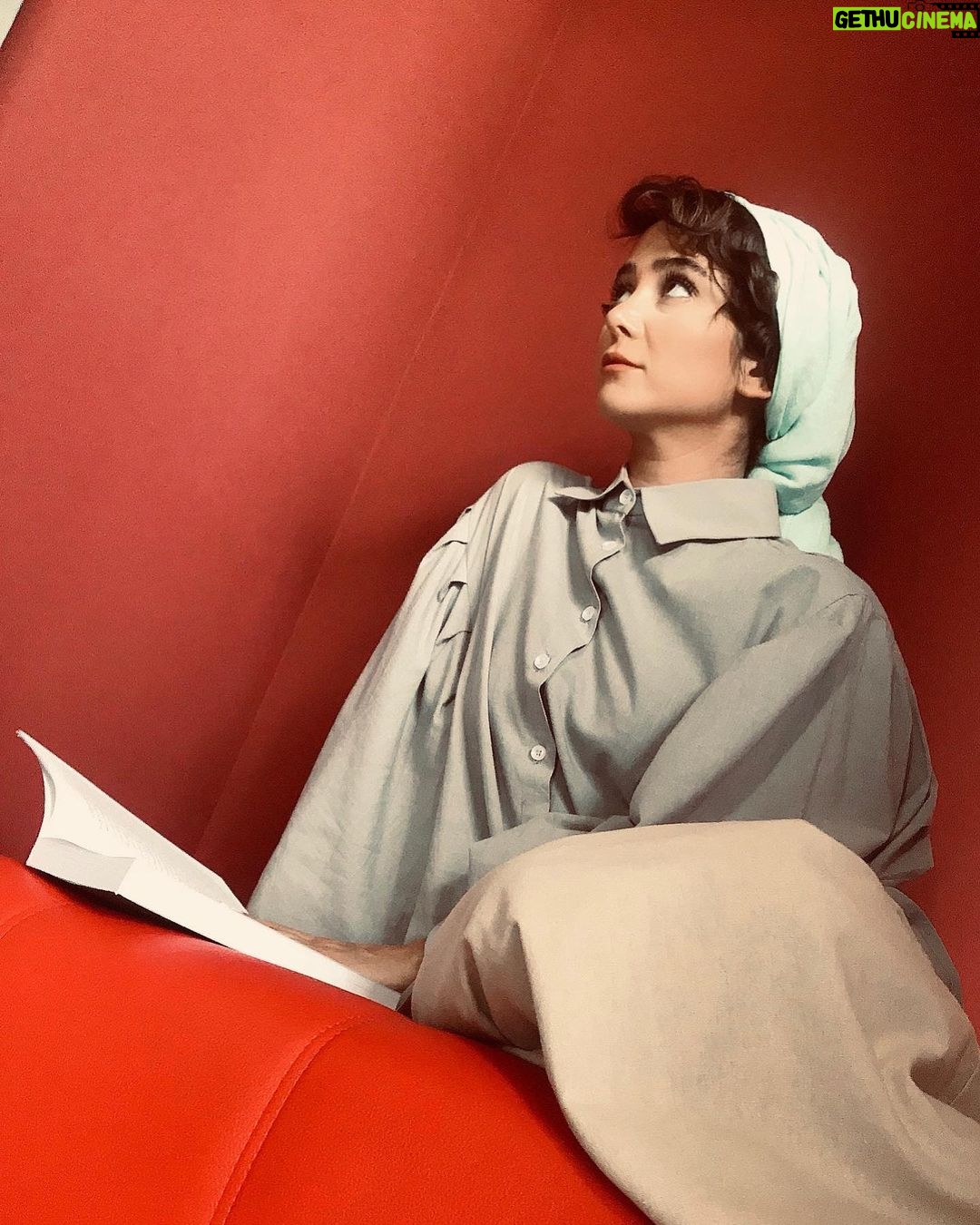 Elnaz Habibi - 102.1K Likes - من خوشم از گفت خسان وزلب و لنج ترشان...