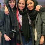 Elnaz Habibi Instagram - 👩🏽‍💼👩🏻‍🎤👷🏻‍♀️ سه تفنگدار هميشه كنارهم 🔫 @negar.khalili.66 @javid_ayc