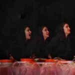 Elnaz Habibi Instagram - مارى عزيزم براى تو مينويسم ؛ كه جنگيدى و جنگيدى و جنگيدى ... براى حفظ و بقاى زندگى در جهانى كه آدم را محكوم به فنا ميكند ! تو براى من نمونه امروزىِ فرنگيس و طاهره اى كه ايستادند و دَم نزدند براى حفظ آنچه كه مالشان بود و حقشان ... تا هفت روز ديگر تو را با ديگران ؛ و پس از آن تا ابد با خودم زندگى خواهم كرد ... . . عكس از محسن كرمانى عزيز @mohsenkermaniphotography