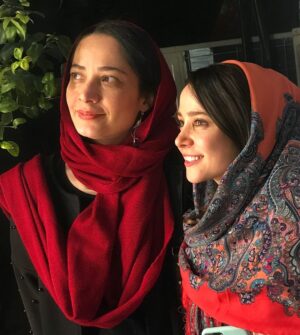 Elnaz Habibi Instagram - در وصف تو همين بس كه ٧ ساله بى دريغ محرم اسرارى ...
نسرين جانم دوست دارم❤️
@nasrinnosrati_official