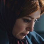 Elnaz Habibi Instagram - « شازده » دوست دارم … . پ.ن : از تک تک عوامل « حیثیت » ممنونم « حیثیت » ماحصل عشق و اعتقاد این گروه درجه یک بود . ما به کارمون مؤمن بودیم . . پ.ن ۲ : تو زندگی نگاهمون به خیلی ها گره می خوره ، همون لحظه ، همون ثانیه میتونه از دیگری یک دیو‌ بسازه و برعکس ، مراقب همدیگه باشیم . لحظه ها واژه ‌ها بار دارن ، حواسمون باشه .