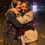 Elnaz Habibi Instagram - از همون روزهای اول رفاقتمون فهمیدم تو هیچوقت قرار نیست بری👭 خواهر کوچیکِ قشنگم تولدت مبارک 🎂❤️ @parastoo__moein
