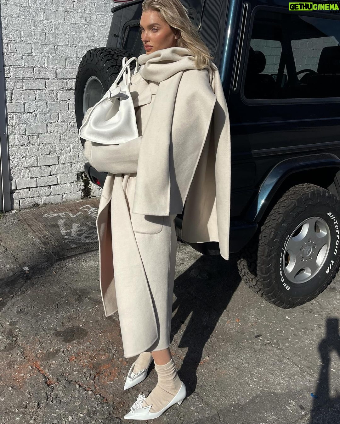 Elsa Hosk Instagram - Been living in this coatš¤