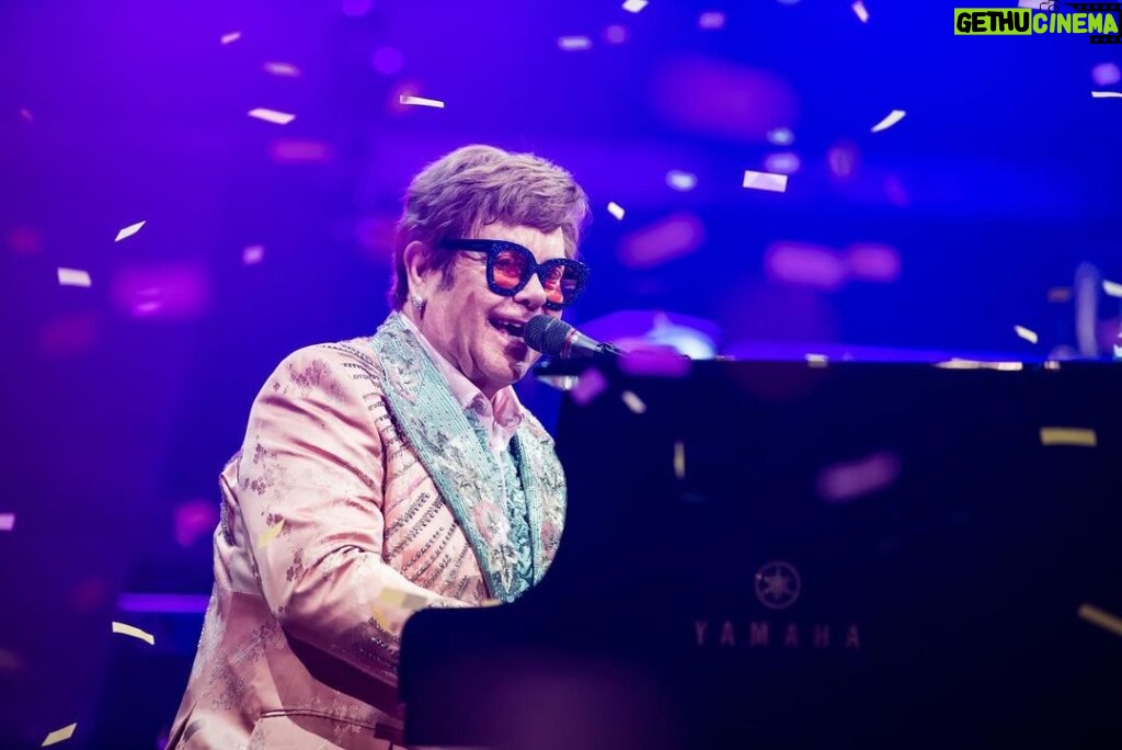 Elton John Instagram - Liverpool, Birmingham, Dublin, Belfast…you were spectacular! Can not wait to kick the London shows off tonight @theo2london, nothing beats a home crowd!! 🚀🏟️🤩 📸: @bengibsonphoto The O2 Arena