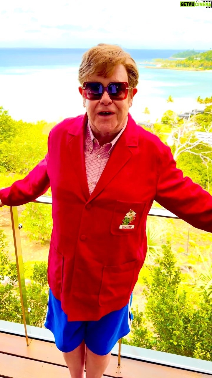 Elton John Instagram - Happy New Year wishes to all my fans, as we enter the final year of my Farewell Yellow Brick Road Tour 🚀❤️ #eltonfarewelltour Hayman Island