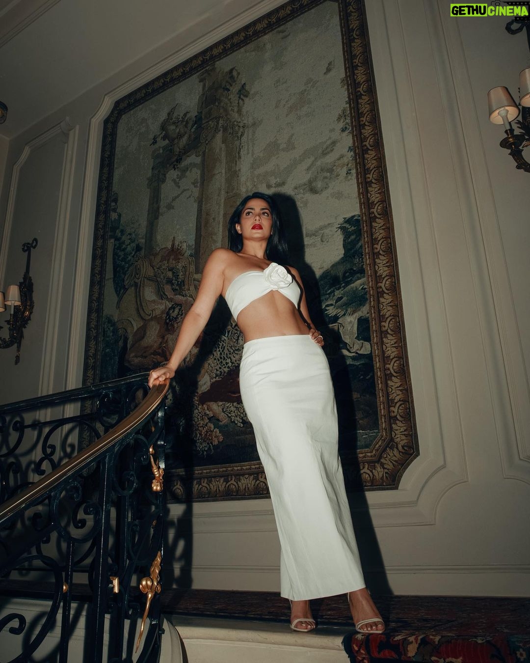 Emeraude Toubia Instagram - Je suis à toi Ritz Paris