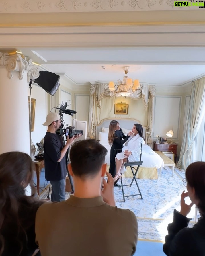 Emeraude Toubia Instagram - Glam with @lancomeofficial and @maryphillips in Paris!! Can’t wait to share with you the step by step process of this French girl inspired makeup! ❤️ Paris, France