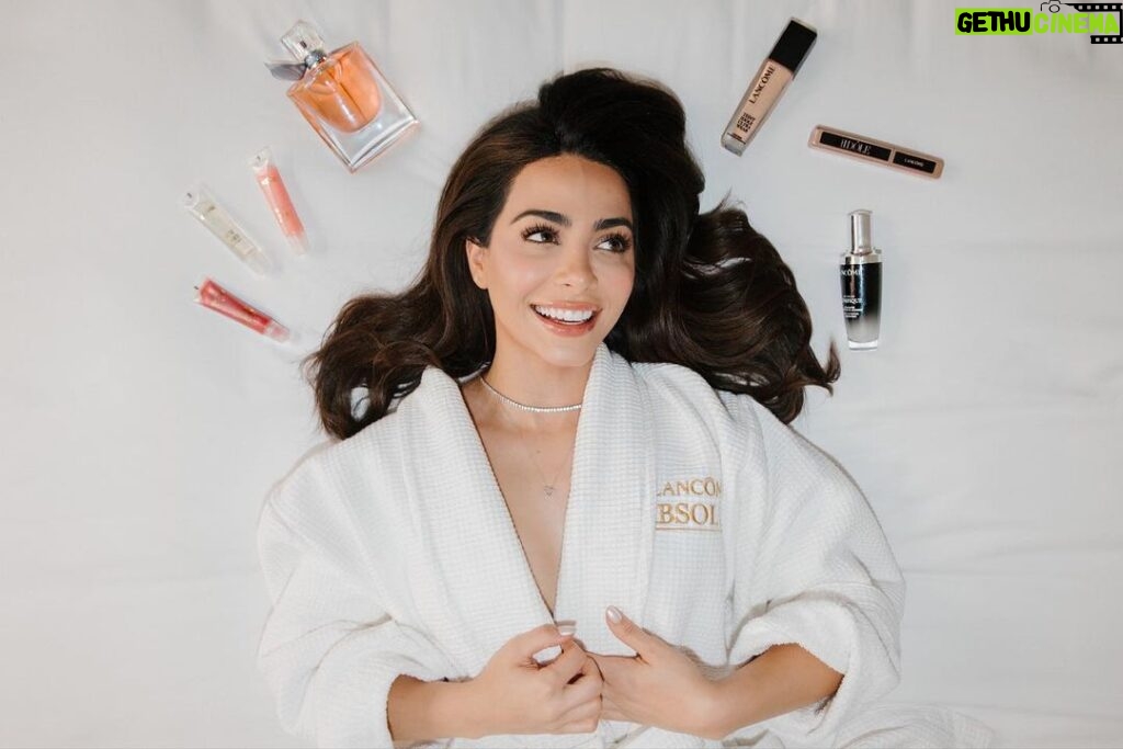 Emeraude Toubia Instagram - Happy Prime Day! 30% off my @lancomeofficial favorites! Link in bio to shop all ✨ #LancomePartner Los Angeles, California