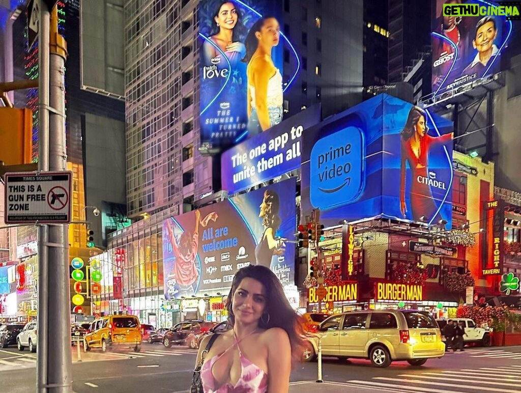 Emeraude Toubia Instagram - New York, thank you for the memories 🤍✨ NYC