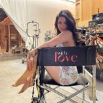 Emeraude Toubia Instagram - Season 2 of @withloveonprime is half way through filming. And we are currently shooting my favorite episode!! I can not wait for you all to see!! My heart beats with anticipation. ❤️✨ La segunda temprana de mi show WITH LOVE está a mitad de la filmación. Y actualmente estamos filmando mi episodio favorito! No puedo esperar a que todos lo vean!! Mi corazón late con anticipación. ❤️✨ #WithLoveTV #PrimeVideo Los Angeles, California