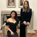 Emeraude Toubia Instagram - Celebrating the Mexico/USA Bicentennial! The panoply of life that is Mexico City: from Bad Bunny at Estadio Azteca to exquisite dinners at the Embassy, Frida Kahlo to Palacio Nacional to street tacos! And the generous, visionary people who made this event so exciting. We must continue to appreciate and celebrate every day to strengthen this international relationship, this bond between peoples. Thank you Equis team for making this trip unforgettable! Mexico City, Mexico