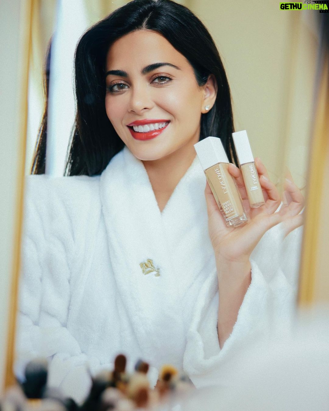 Emeraude Toubia Instagram - Glam with @lancomeofficial and @maryphillips in Paris!! Can’t wait to share with you the step by step process of this French girl inspired makeup! ❤️ Paris, France