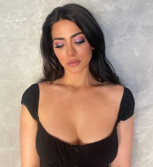 Emeraude Toubia Instagram - 💜💙🖤