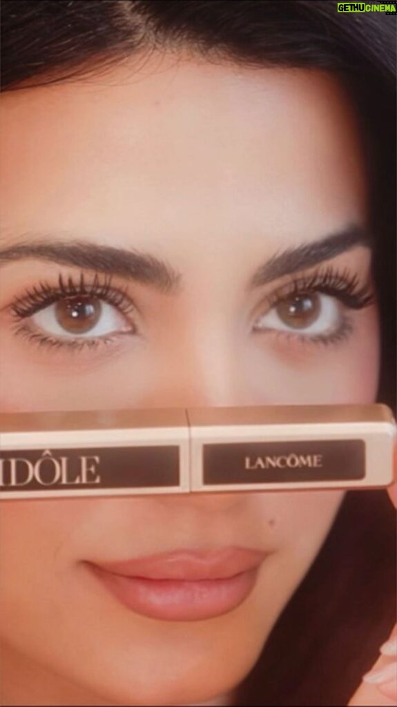 Emeraude Toubia Instagram - Celebrate your best self every day with @lancomeofficial and Lash Idôle mascara! Available at @sephora! ✨ #LancomePartner #NewYearNewLash #LashIdole