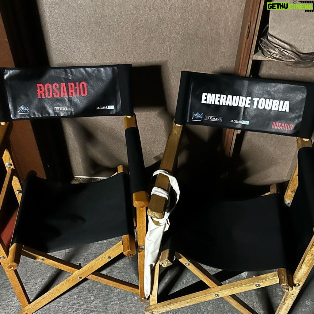 Emeraude Toubia Instagram - The joy of Horror: Building family and friends through exciting storytelling ✝️🩸🎬 @rosariothemovie