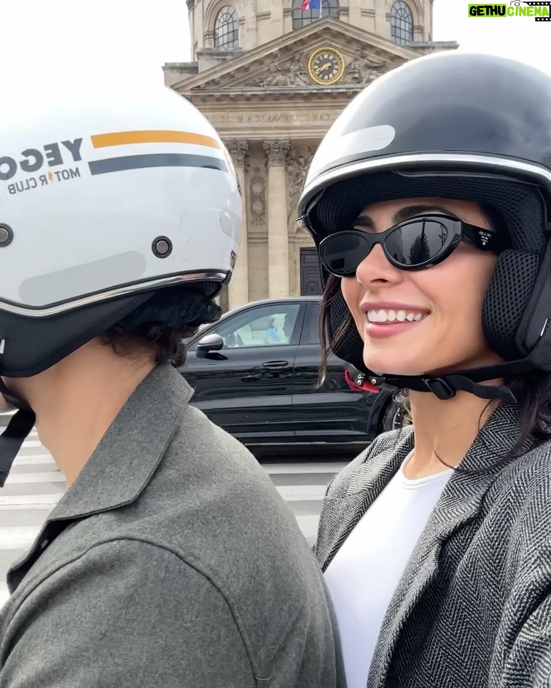 Emeraude Toubia Instagram - Paris, je t’aime. Thank you for the beautiful memories 🤍✨ Paris, France