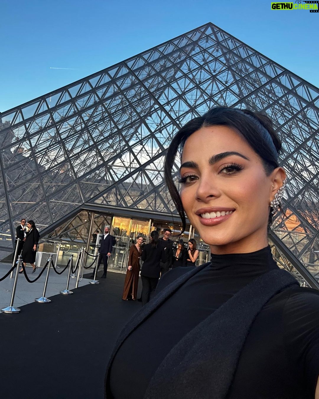 Emeraude Toubia Instagram - Paris, je t’aime. Thank you for the beautiful memories 🤍✨ Paris, France
